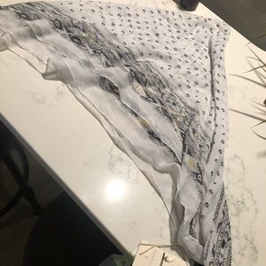 Quagga Greenlabel scarf with black tassels NWT